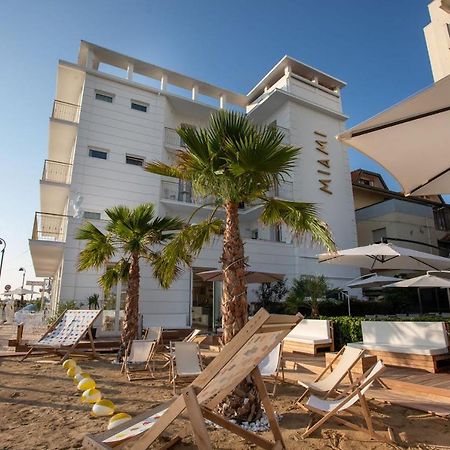 Miami Suite Hotel Bellaria-Igea Marina Bagian luar foto