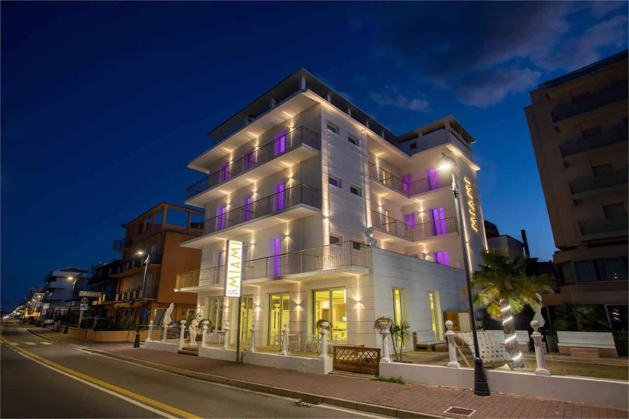 Miami Suite Hotel Bellaria-Igea Marina Bagian luar foto