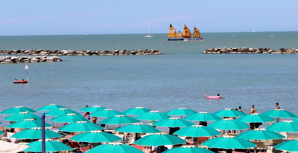 Miami Suite Hotel Bellaria-Igea Marina Bagian luar foto